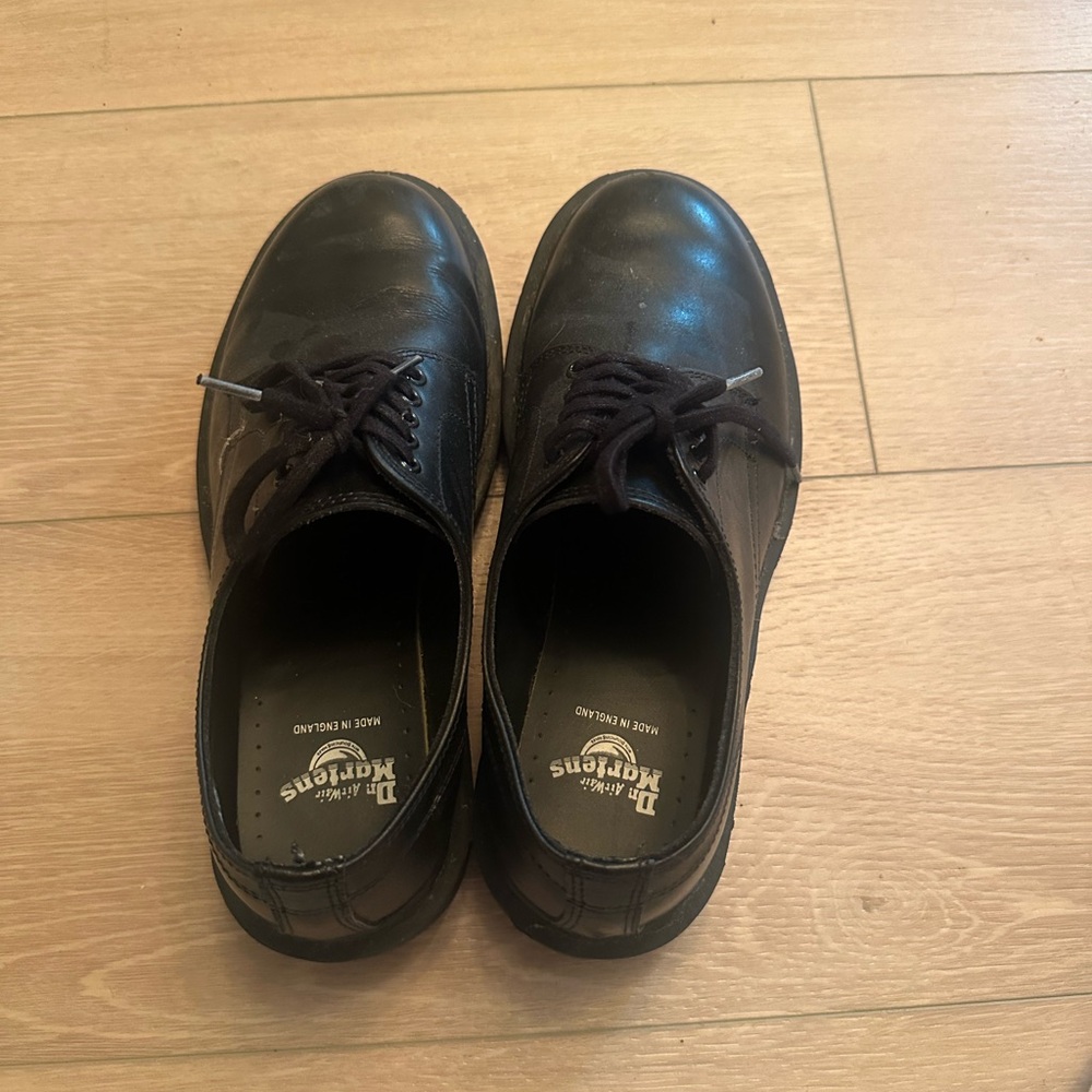 Dr. Martens Black Leather women’s  Shoes